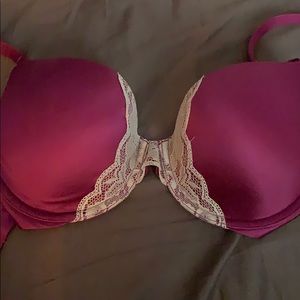 Gorgeous soma bra! Very comfortable.